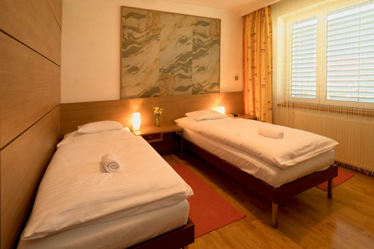 Hotel Bartos Frenštát pod Radhoštěm 외부 사진
