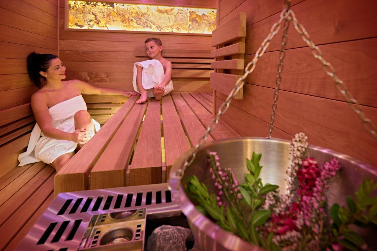 Hotel Bartos Frenštát pod Radhoštěm 외부 사진